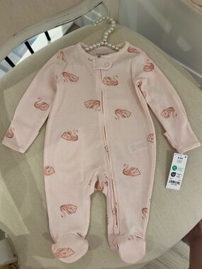 🦢 3~6 Mth Ballet Pink Swan Print 100% Cotton Baby One-Piece Footed Pajamas NWT